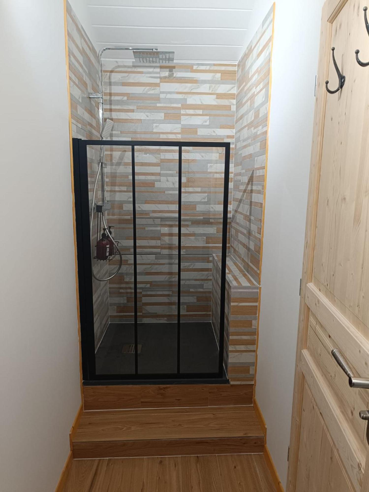 La Fezendes Homestay Miradoux